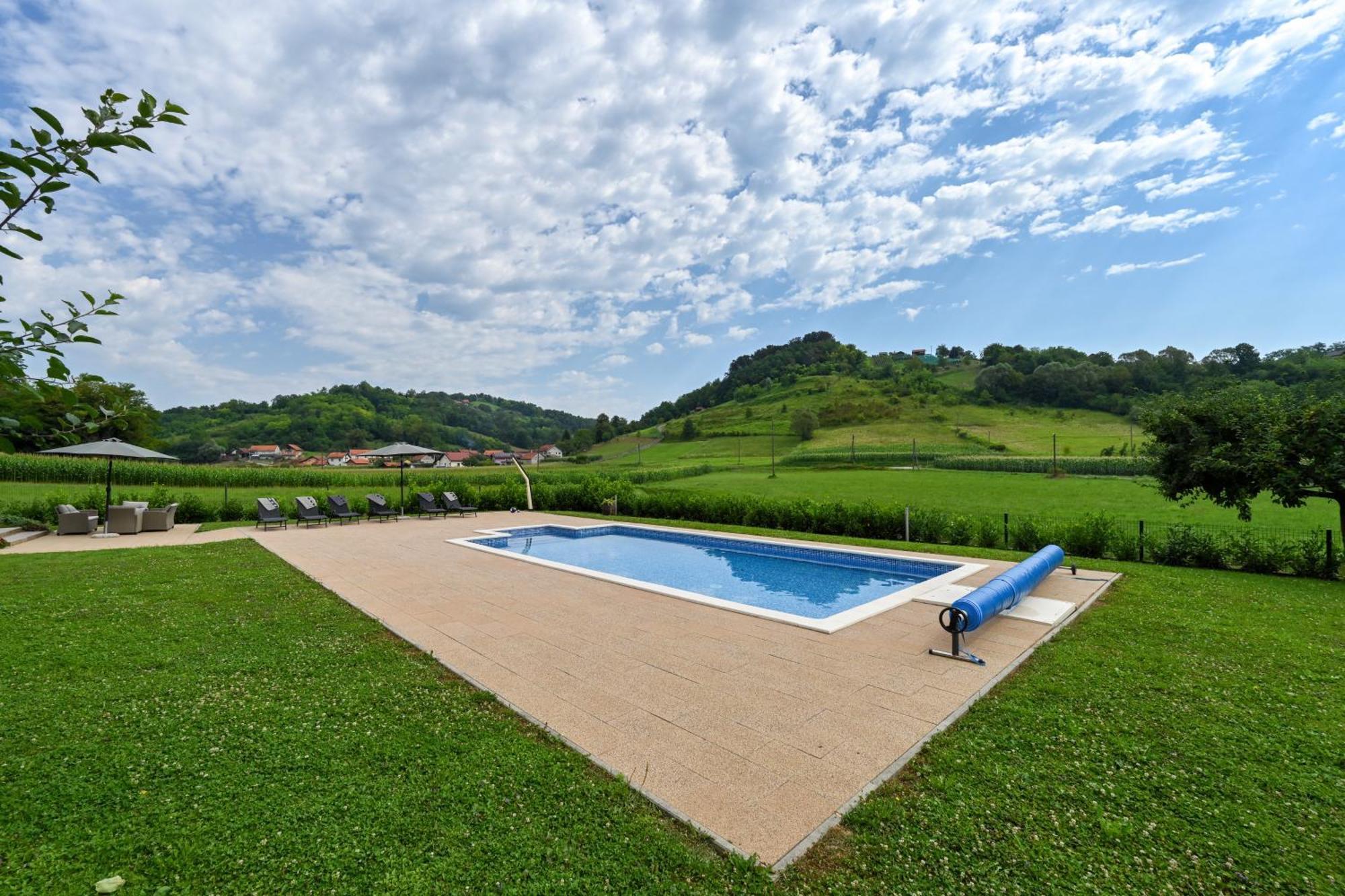 Ruralna Kuca 'Villa Zagorka' Za Odmor Sa Bazenom I Bocalistem Donja Pacetina Экстерьер фото